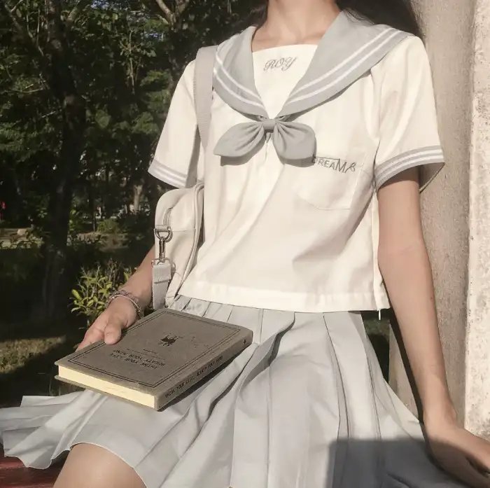 生命宛如幽暗长河